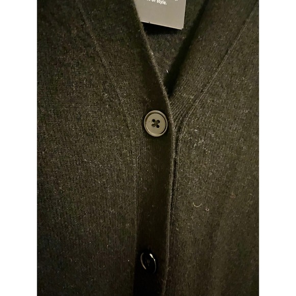 Bloomingdale's NWT Cashmere Black V-Neck Cardigan Sweater M - Picture 3 of 10